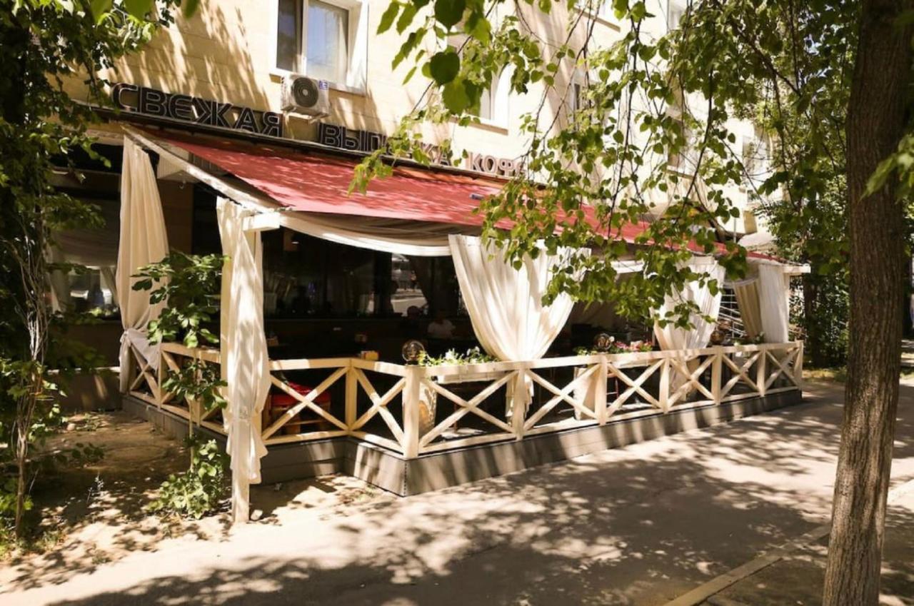 Студия В Стиле Loft В Центре Города Almati Kültér fotó